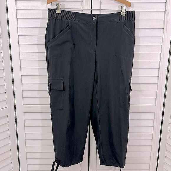 Chico's Zenergy Neema Pants Size 1 (8) Dayln Cargo Crop - Picture 3 of 14